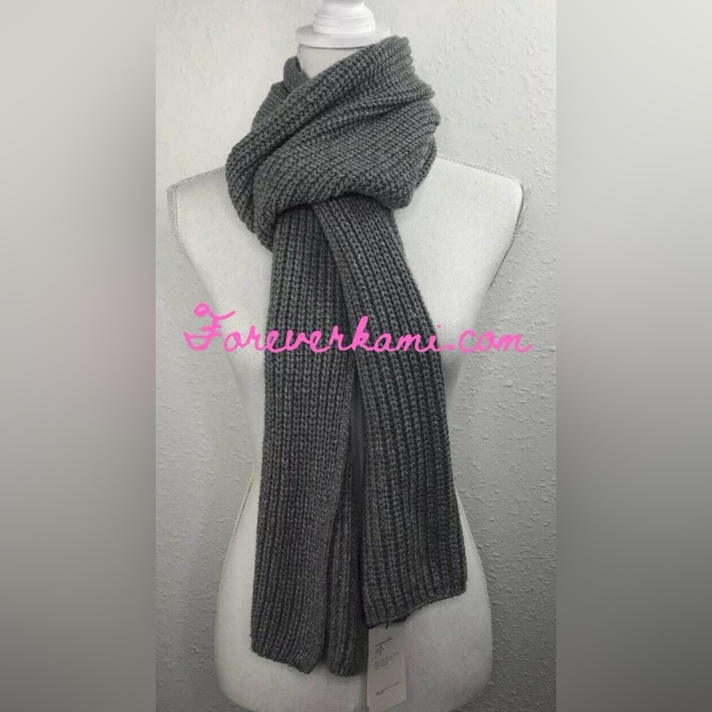 Adult Gray Scarf NWT